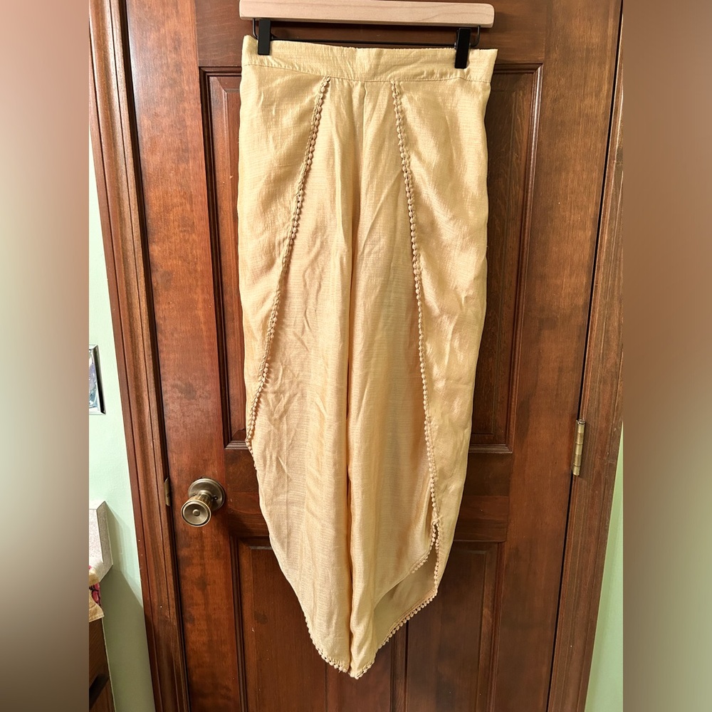 BE IND Gorgeous Gold shimmer fabric pair of harem pants. Size unknown.